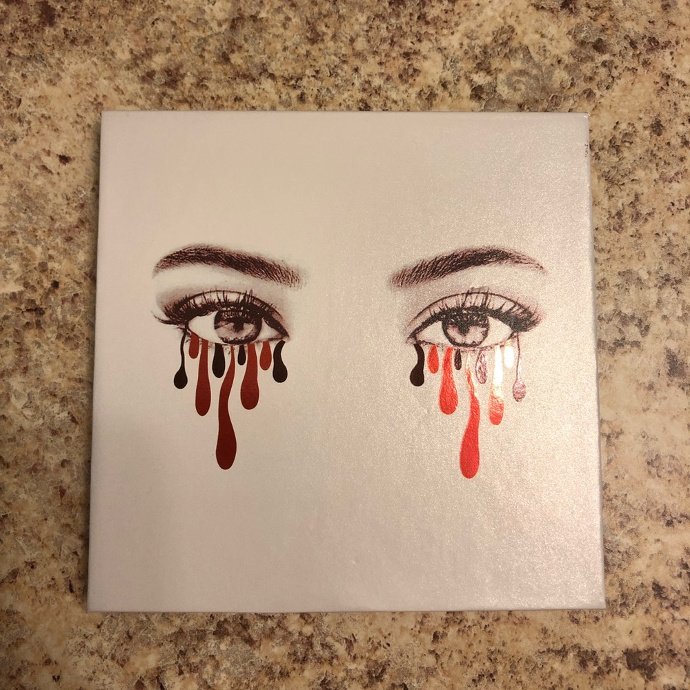 Kylie cosmetics bronze palette